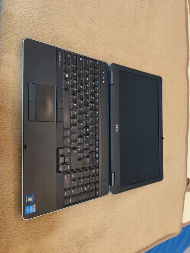 Dell Latitude E6540 Roto