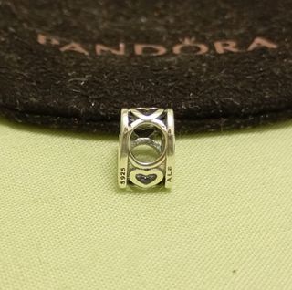 Charm Corazones Infinitos Entrelazados.