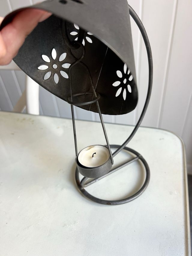 Portavela con pantalla