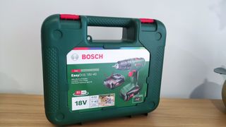 berbequim bosch EasyDrill 18V-40, nova em caixa