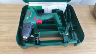 berbequim bosch EasyDrill 18V-40, nova em caixa