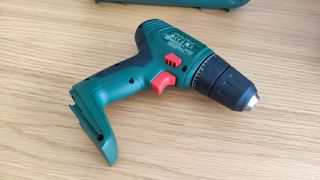 berbequim bosch EasyDrill 18V-40, nova em caixa