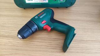 berbequim bosch EasyDrill 18V-40, nova em caixa