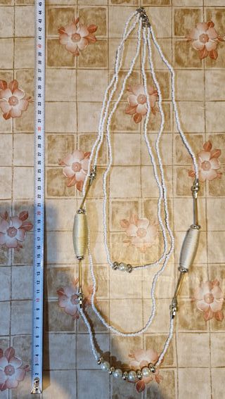 Collana con perline e ciondoli