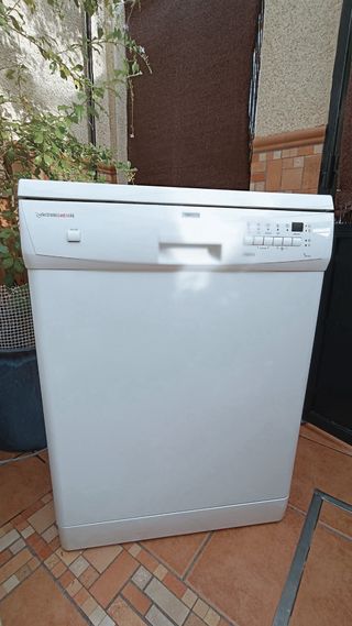 Lavavajillas Zanussi