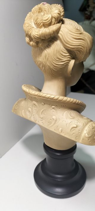 Busto de Dama de A. Giannelli escultor