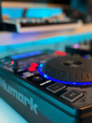 Numark NDX 500 “x2” y mezclador Omnitronic PM222P
