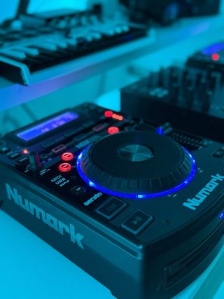 Numark NDX 500 “x2” y mezclador Omnitronic PM222P