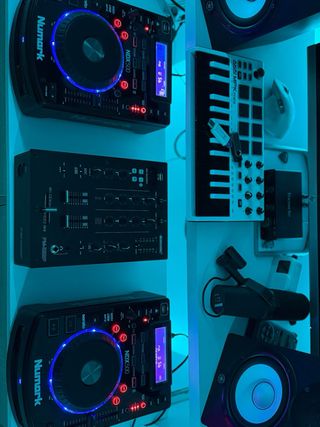 Numark NDX 500 “x2” y mezclador Omnitronic PM222P