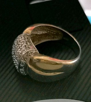 Anillo de oro con brillantes