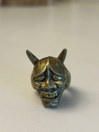 Anillo Samurai metal dorado