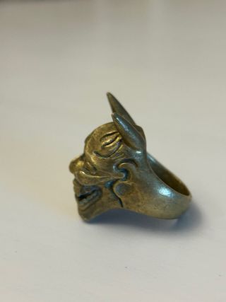 Anillo Samurai metal dorado