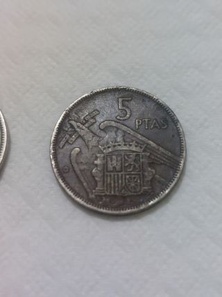 2 MONEDAS DE FRANCO DE 5 PESETAS
