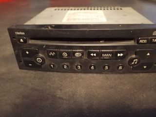 Stereo auto Clarion radio cd