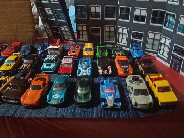 Hot Wheels lotto numero 1, scala 1:67