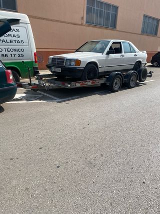 Remolque plataforma portacoches