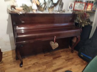 Piano JAVEL, de pared