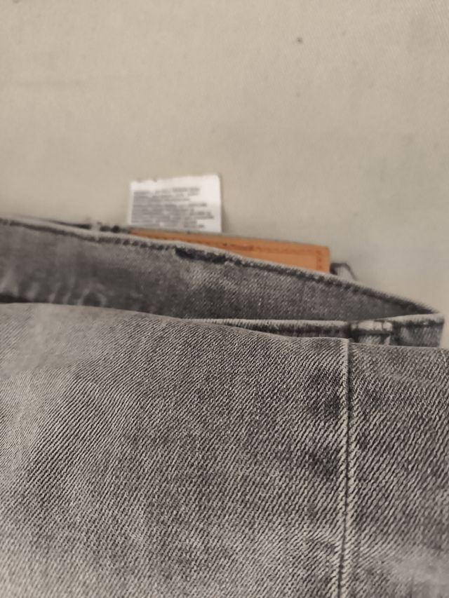 Levis 512