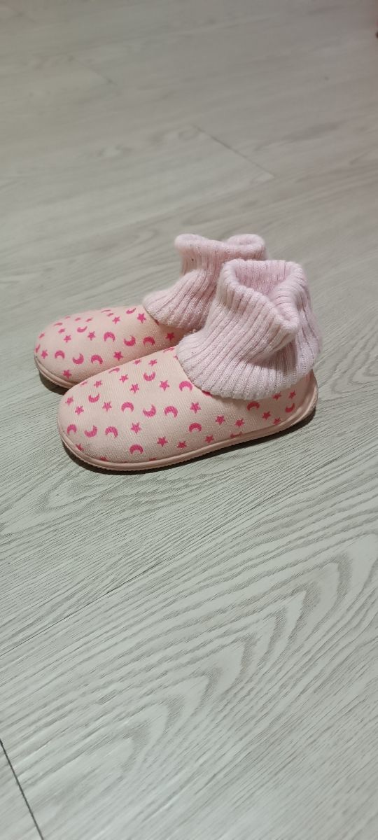Zapatillas niña casa