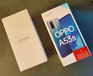 Caja completa y auriculares OPPO A53s