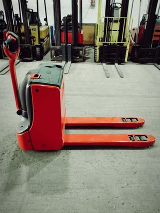 TRANSPALETA ELÉCTRICA LINDE T16 1.600 kg