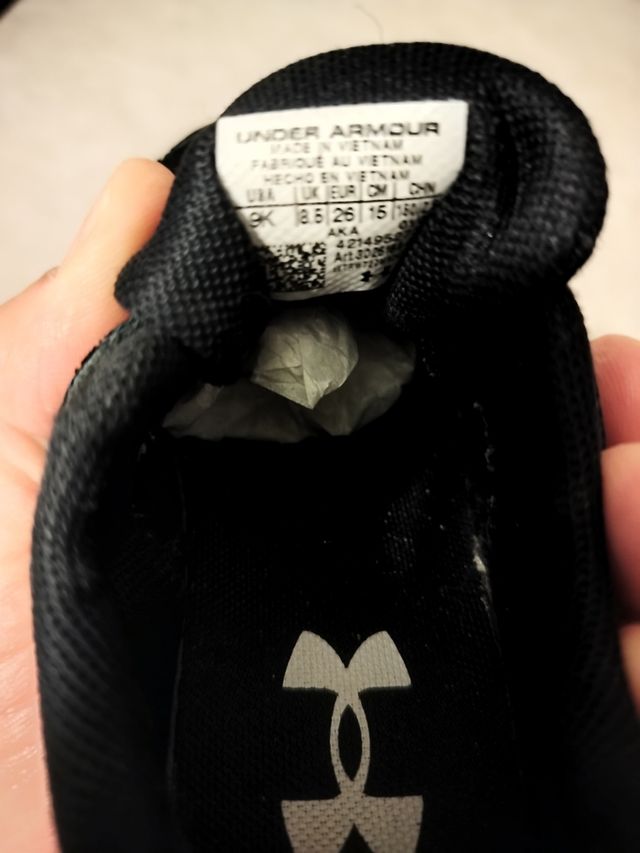 Zapatillas Under Armour talla 26