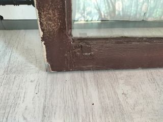 Hoja de ventana de madera antigua