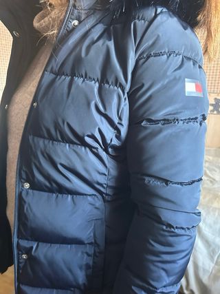 Plumas azul marino de Tommy Hilfiger