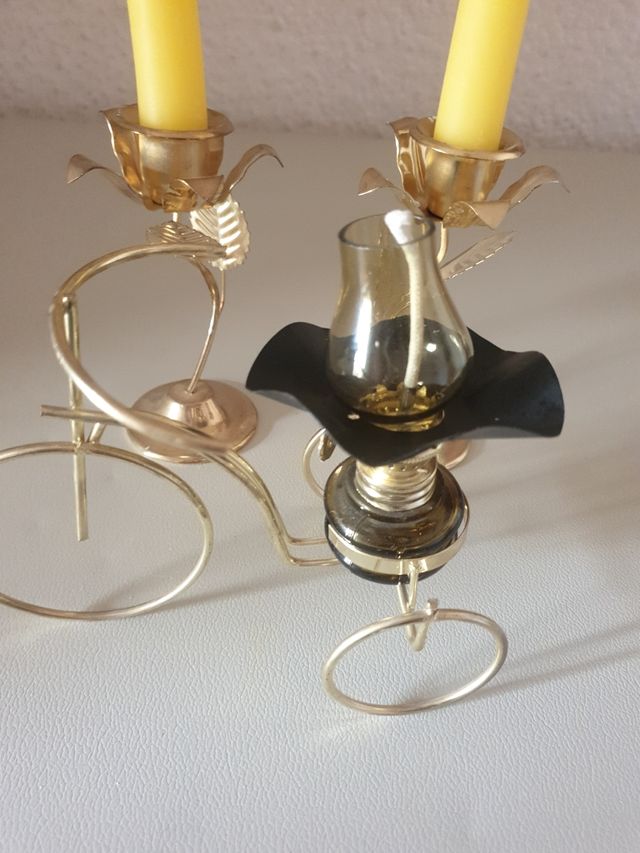 candelabros y lámpara de gas
