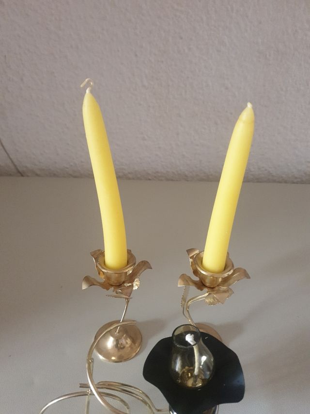 candelabros y lámpara de gas