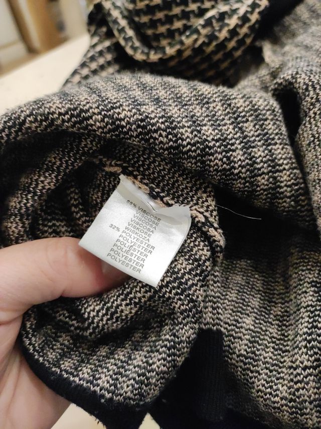 JERSEY PUNTO ESTAMPADO BOTONES DORADOS