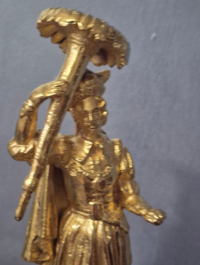 Statuina in ottone dorato antica