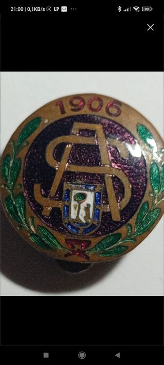 Pin antiguo