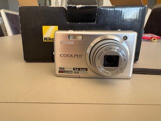 Nikon COOLPIX S560 10MP