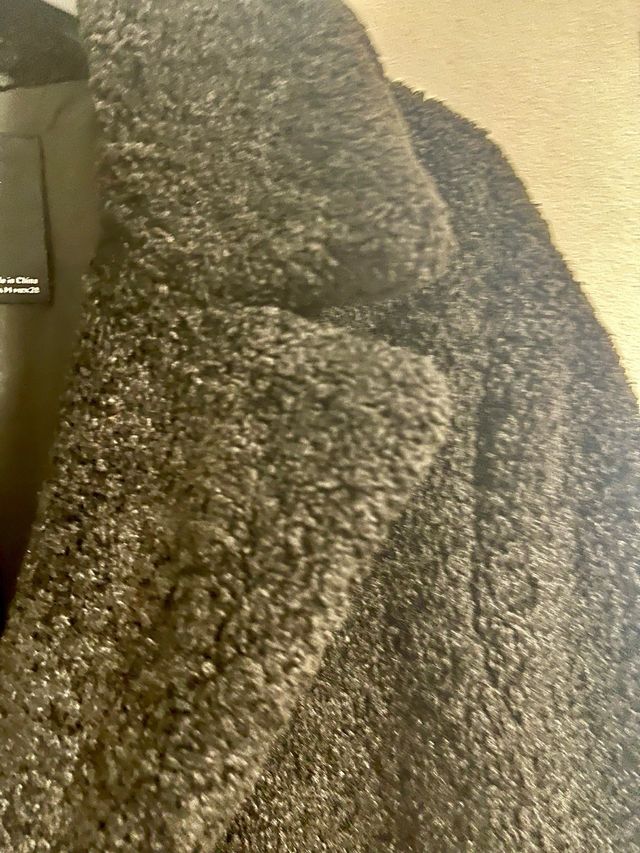 Abrigo pelo negro nuevo