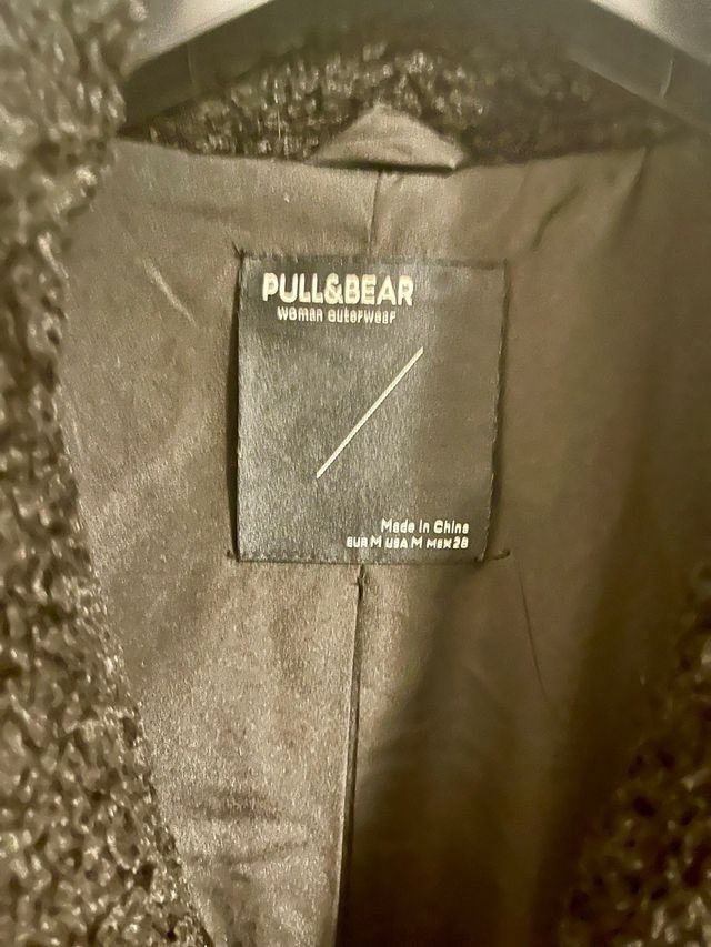 Abrigo pelo negro nuevo