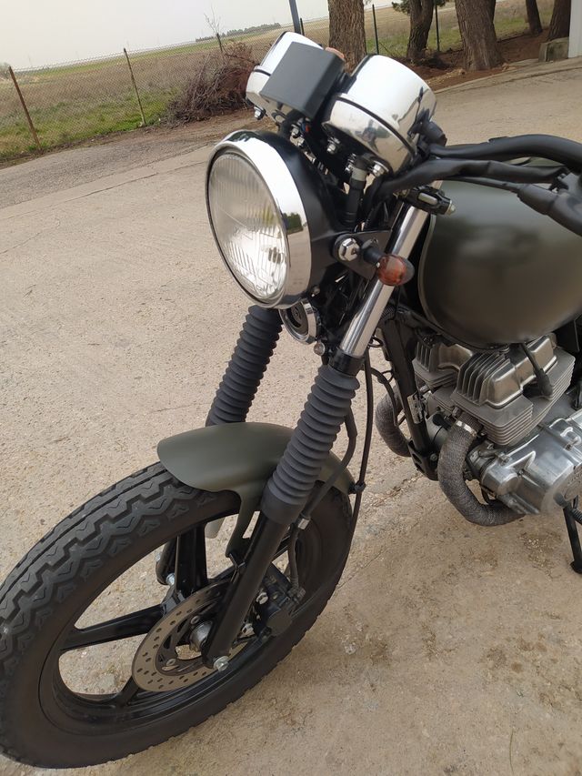 Honda CB Two fifty bratstyle