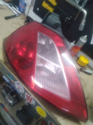 Piloto trasero izquierdo Megane 2