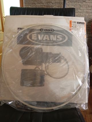 PARCHE EVANS GENERA 2 GOLPEADOR BOMBO 22`` NUEVO