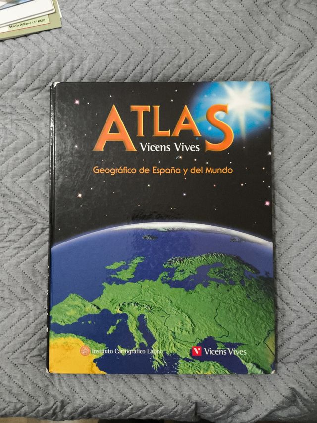 ATLAS GEOGRAFICO ESPAÑA Y MUNDO N/C (Spanish Edition)