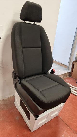 Asiento derecho copiloto Mercedes sprinter w907
