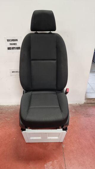 Asiento derecho copiloto Mercedes sprinter w907