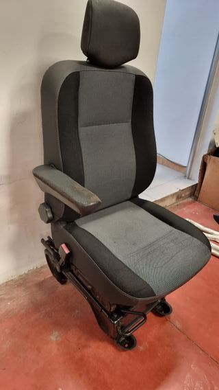 Asiento conductor izquierdo Renault master III