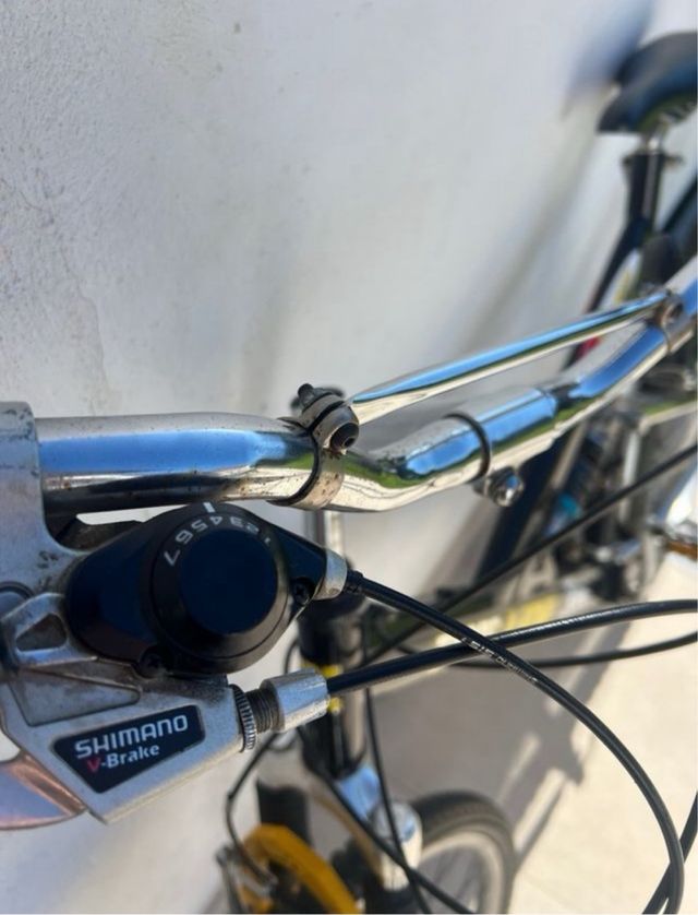 Bicicleta V brakes system