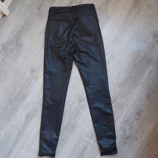 Pantalón  imitación  cuero