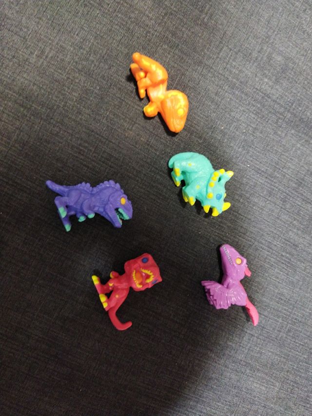 Dinosaurios Kinder Joy Jurassic 