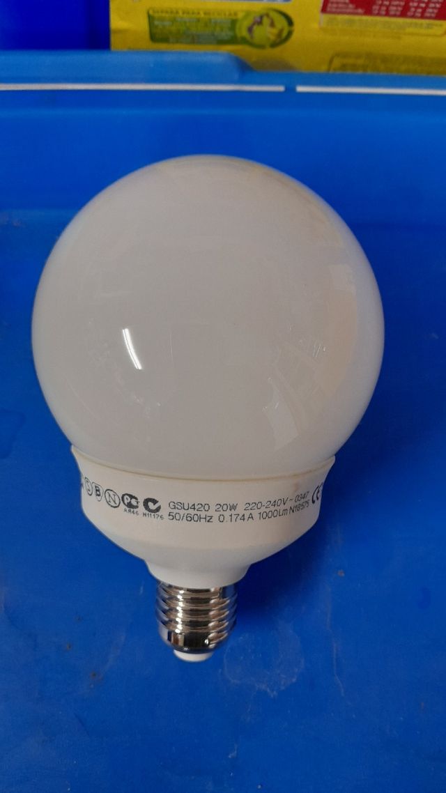 Lampadina a globo a risparmio energetico