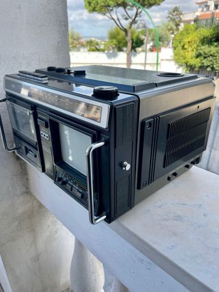 Radio cassette hitachi CKP110