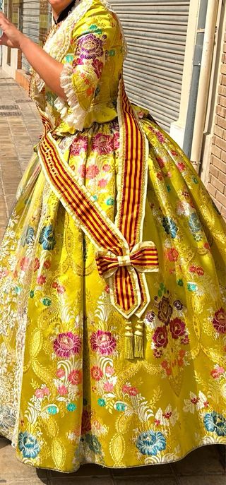 Traje de fallera