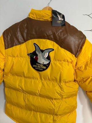 Abrigo acolchado CHEVIGNON TOGS UNLIMITED.NUEVO